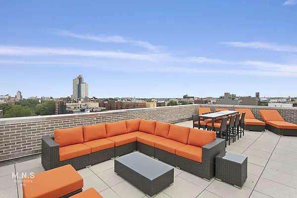 Rented by MNS | media 22