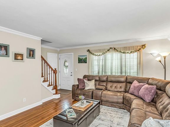 3rd image of 178 Guildford Court