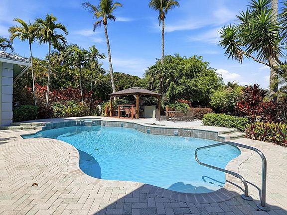 5th image of 8634 Sawpine Road