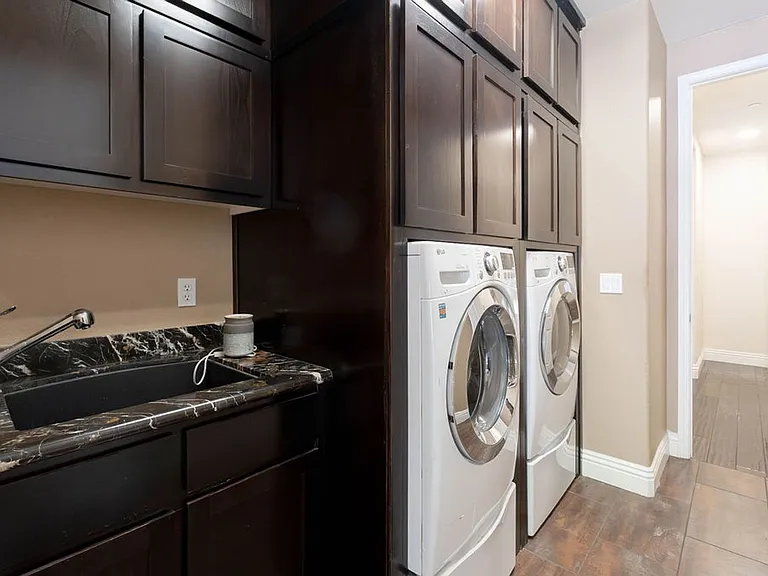 10387 Sweet Laurel St — Photo 24
