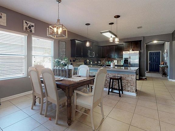 5th image of 198 Mission Cove Cir