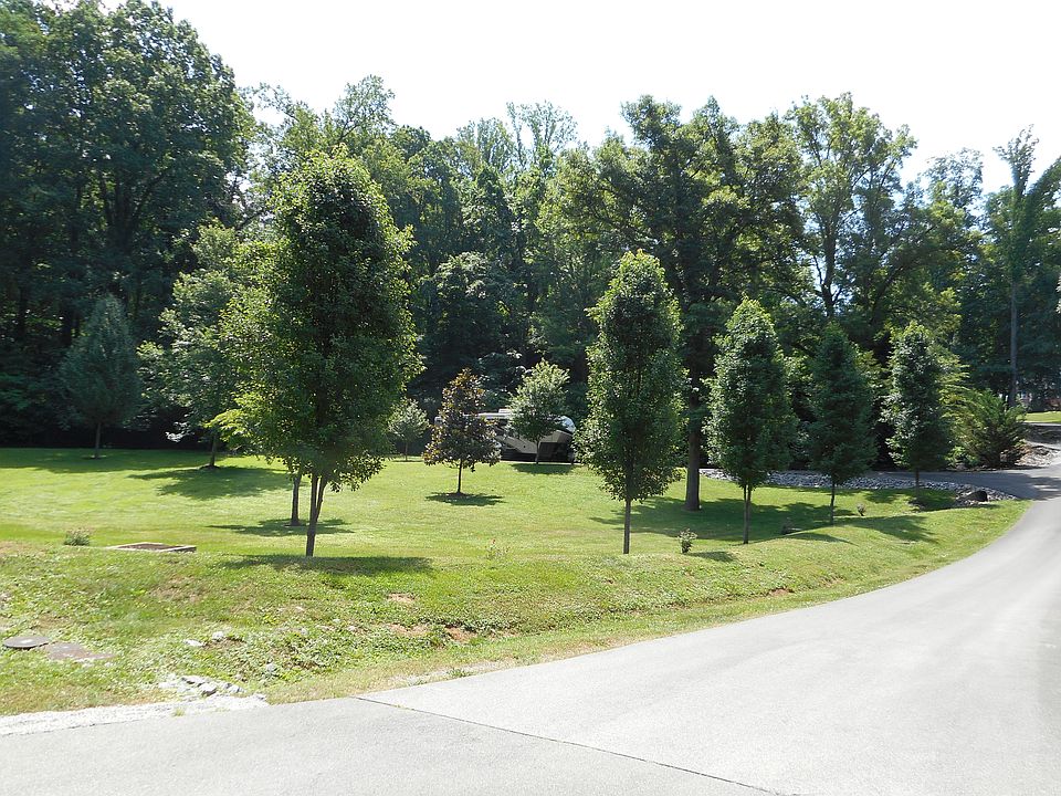 1st image of 705 Jameswood Dr