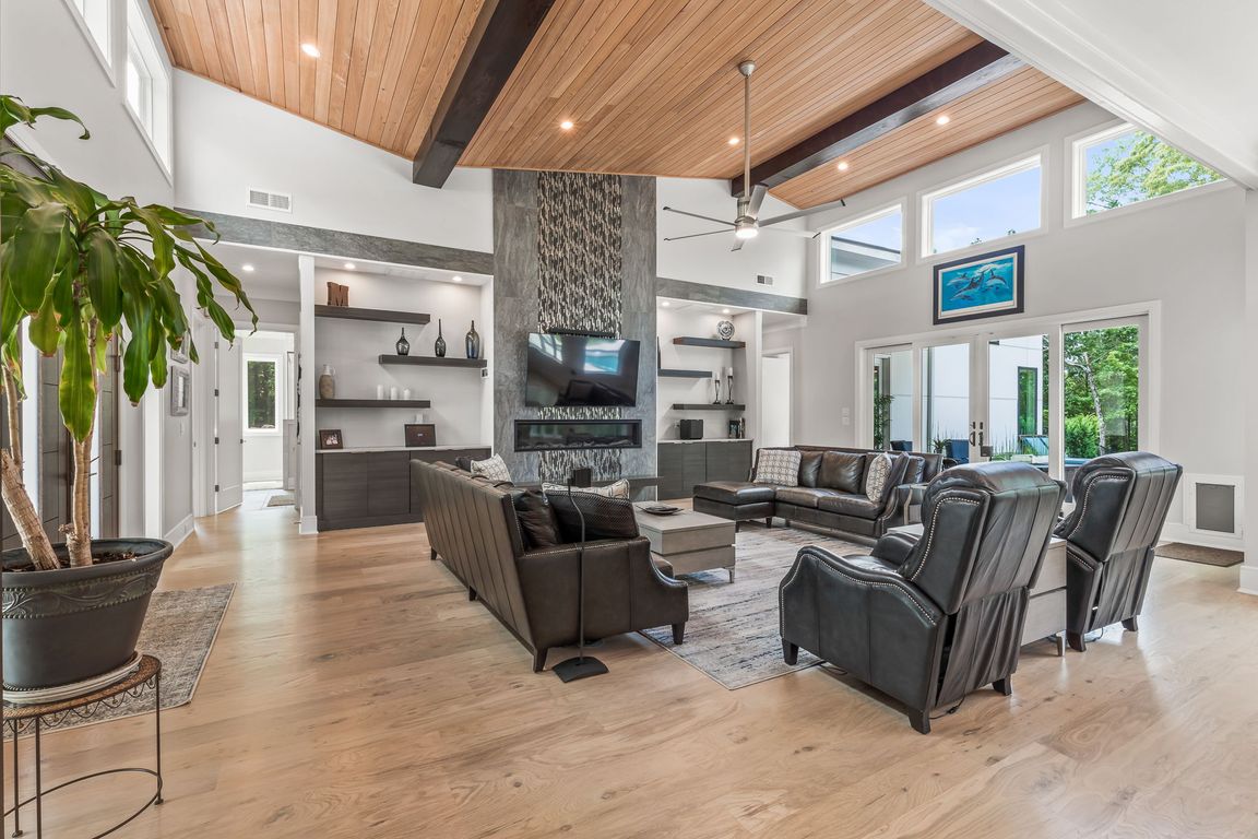 next background image