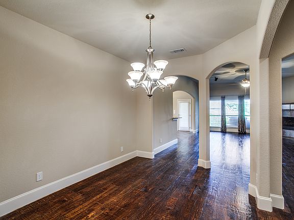 5th image of 1030 Thistle Hill Trl
