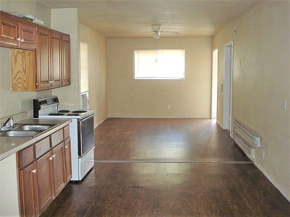 3rd image of 308 SE 55th St