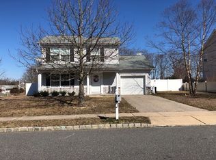 60 Freedom Hills Dr, Barnegat, NJ 08005