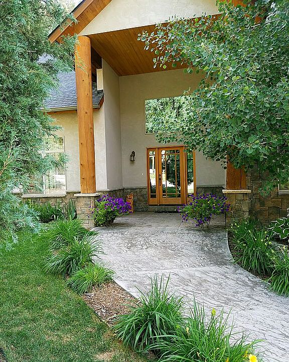 Large Entryway