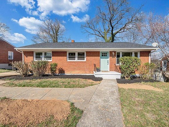 2nd image of 1089 Glenn Ridge Rd NW