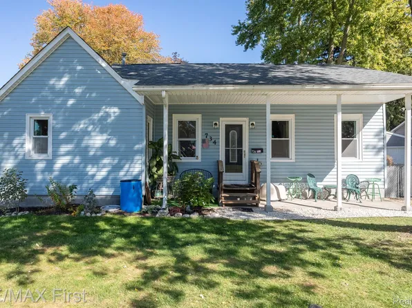 734 Summer St, Algonac, MI 48001