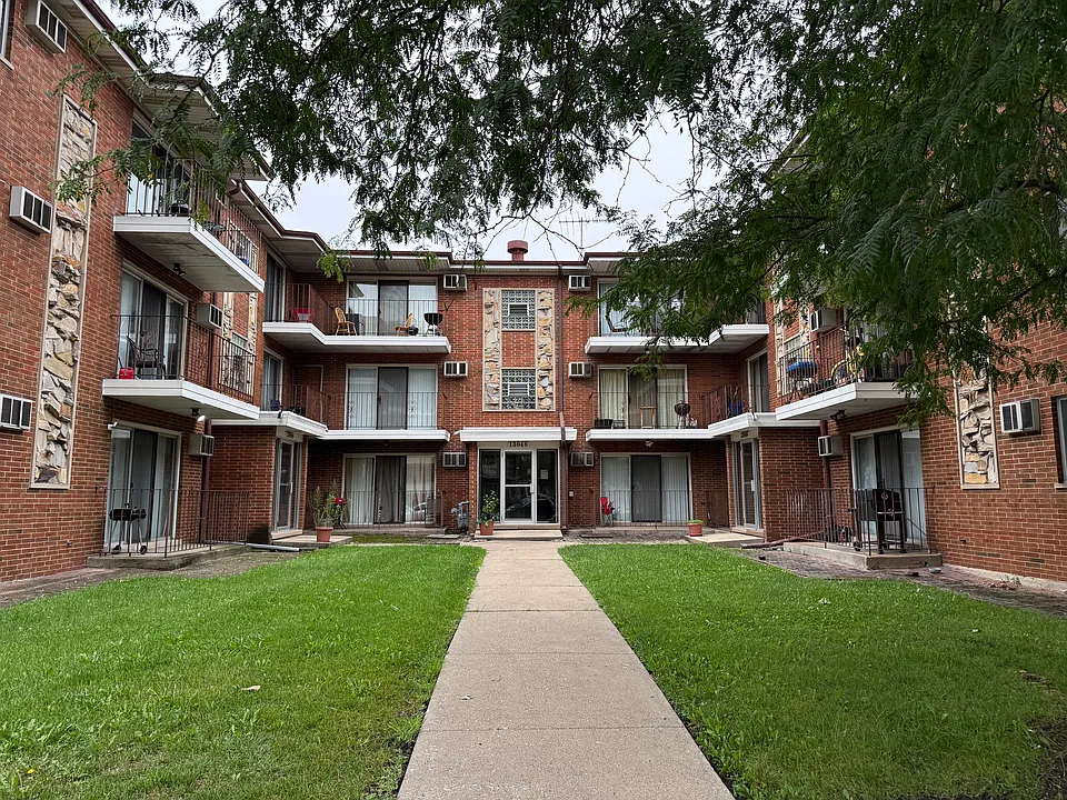 13046 Wood St #3B