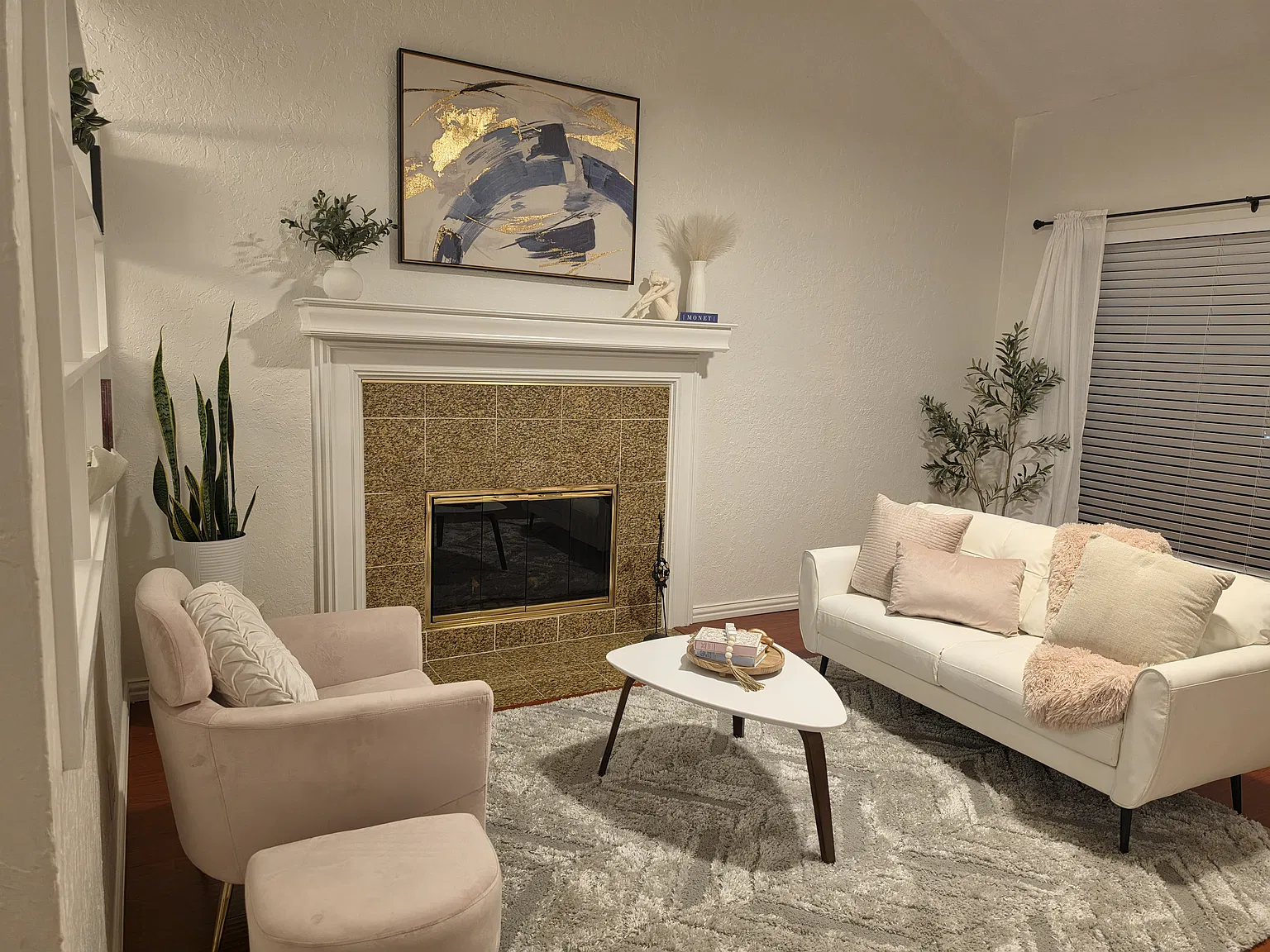 2 bed, 1071 sqft, $1,700 — Photo 4