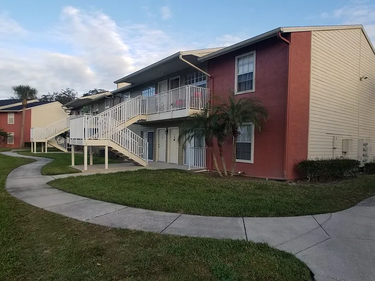 302 Lake Parsons Grn #108 — Photo 3