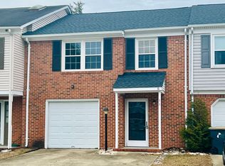11 Valasia Rd, Poquoson, VA 23662