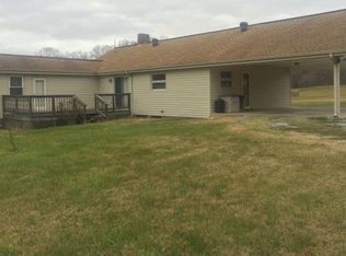 681 Poplar Grove Rd, Kingsport, TN 37664