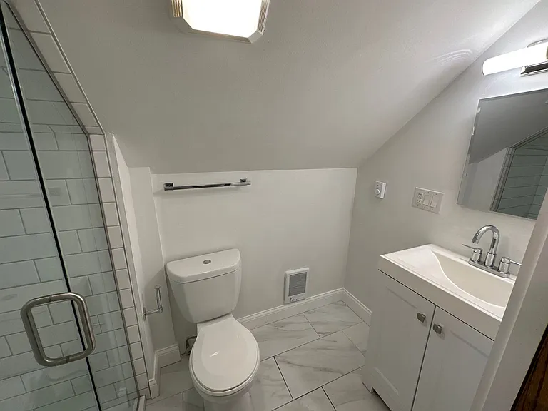 145-147 Chittenden Ave — Photo 17