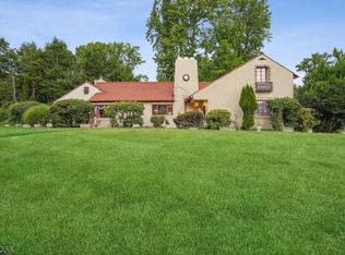 853 Hillside Ave, Mountainside, NJ 07092