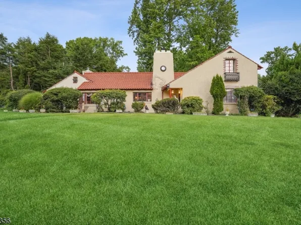 853 Hillside Ave, Mountainside Boro, NJ 07092