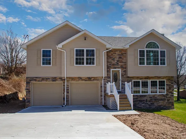 1070 Chapel Rd, Monaca, PA 15061