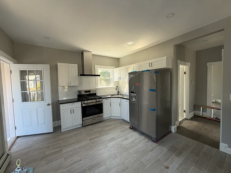 88-90 Washington Ave #90 — Photo 16