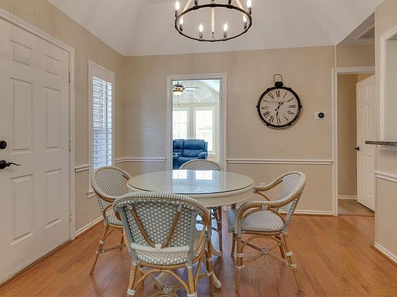 5th image of 6716 Castle Creek Dr