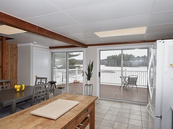 3rd image of 109 Rocky Pond Rd