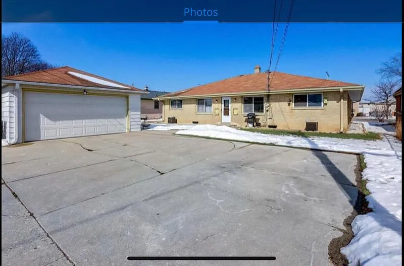 2317 W Layton Ave photo 1