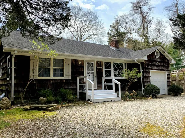 22 Bon Pinck Way, East Hampton, NY 11937