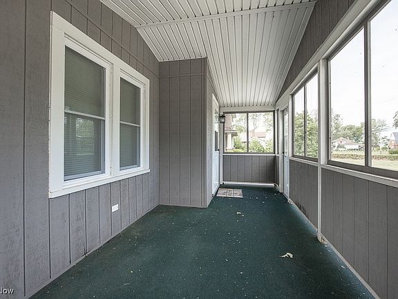 2nd image of 2882 E Erie Ave