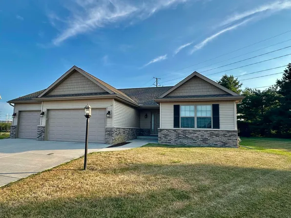 10600 N Honeycreek Ln, Dunlap, IL 61525