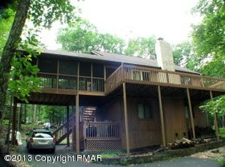 2274 Southport Dr, Bushkill, PA 18324