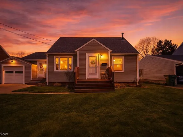 4933 14th St SW, Canton, OH 44710