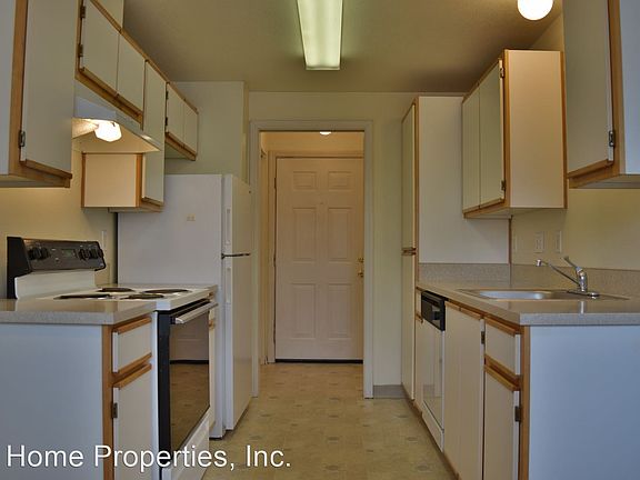 2nd image of 1655 NW Division St #6390730