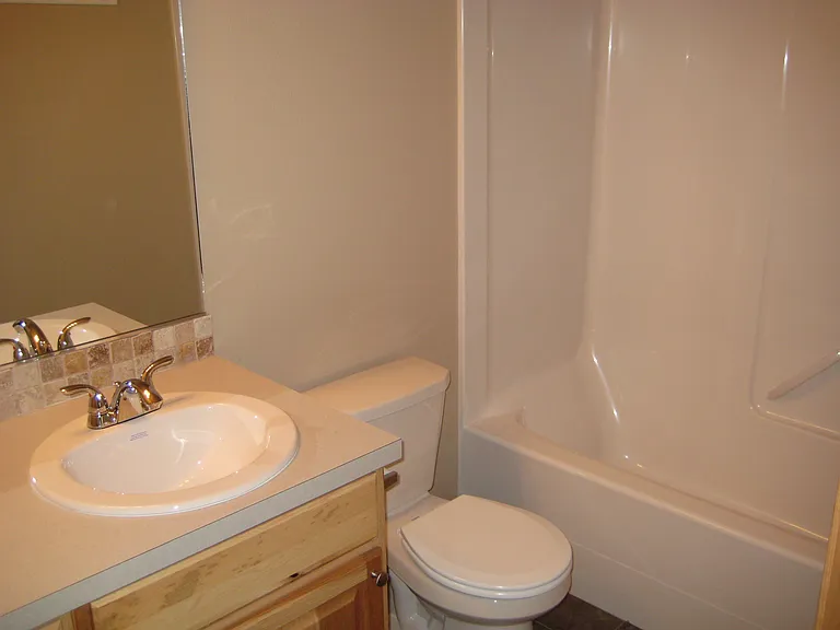 953 NW Circle Blvd — Photo 9