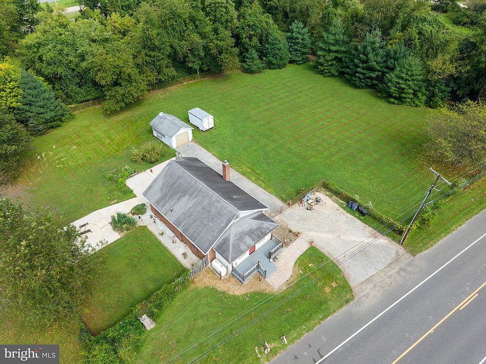 1st image of 252 S Pennsville Auburn Rd