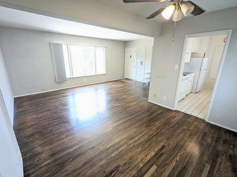 1925 Palmerston Pl #5 — Photo 3