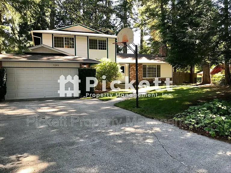 7293 Pheasant Cir NE — Photo 1