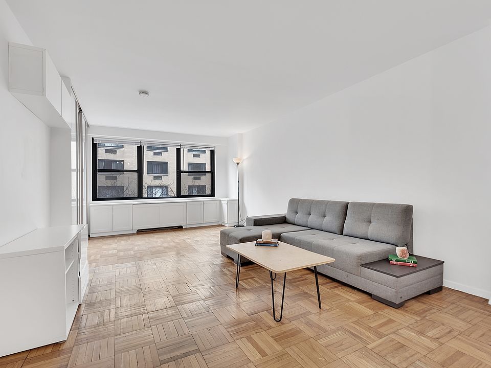 1st image of 200 E 27th St APT 5-M