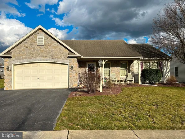 976 Cambridge Dr, Manheim, PA 17545