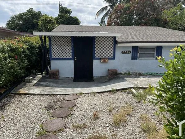 2736 NW 2nd St, Pompano Beach, FL 33069