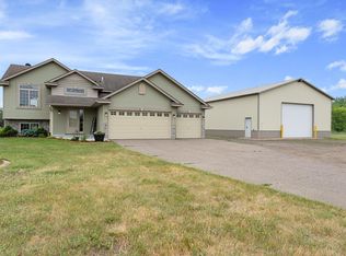 5489 14th St N, Princeton, MN 55371