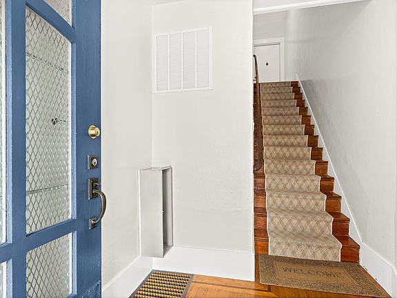 4th image of 1828-1830 Anza St #3