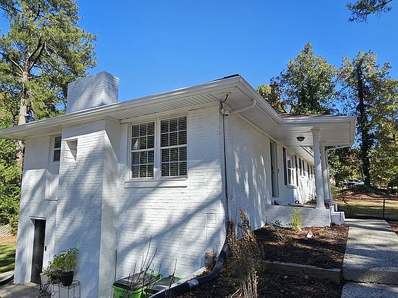 4th image of 1090 Blair Bridge Rd