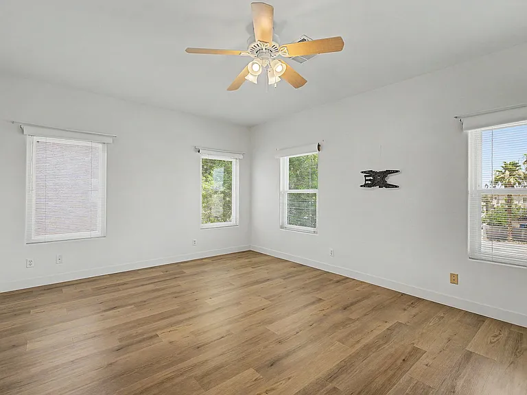 1078 Little Rock Way — Photo 9