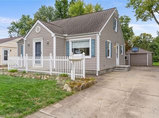 525 Center St, Hubbard, OH 44425