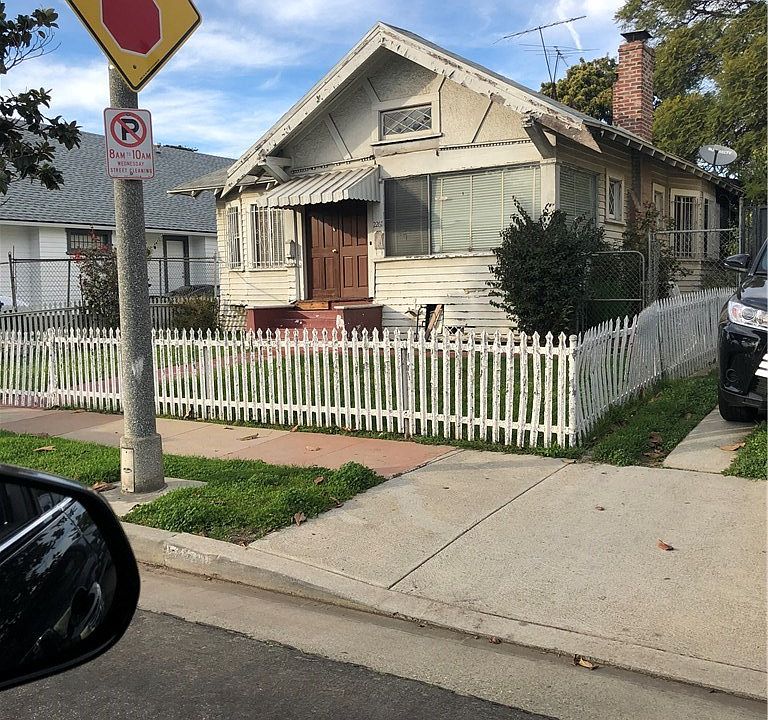 1st image of 2267 W 29th Pl