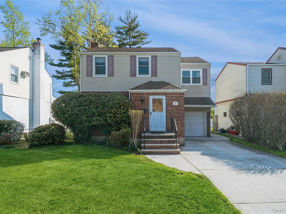 1st image of 211 Norfeld Boulevard