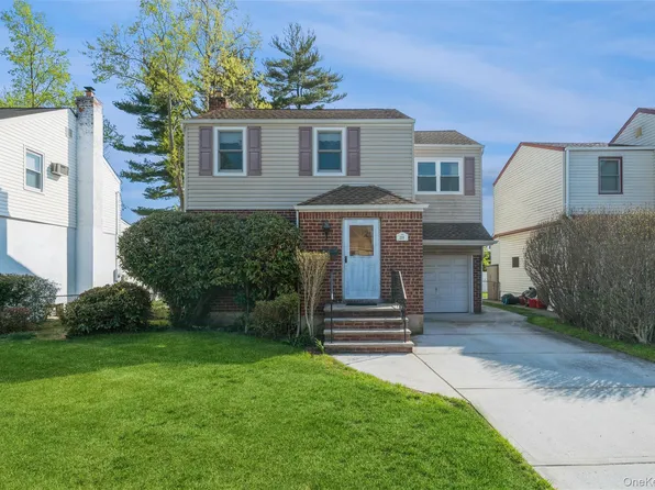 211 Norfeld Boulevard, Elmont, NY 11003