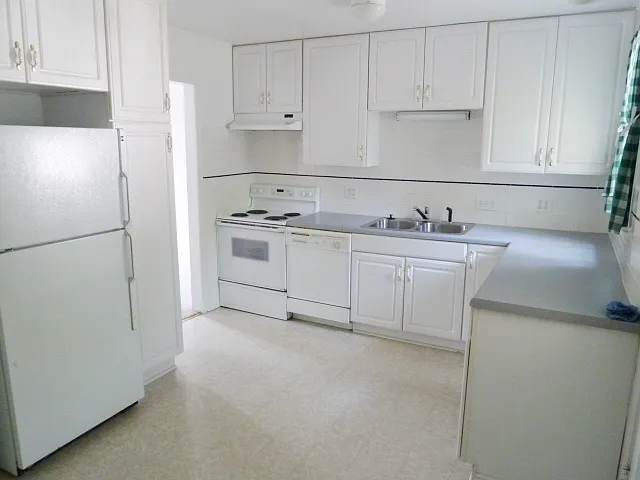 130 Barclay Rd — Photo 6
