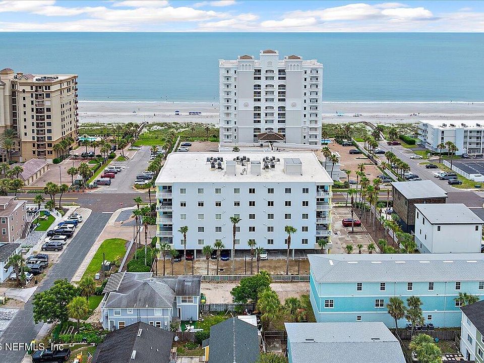 1st image of 1236 1ST Street N #305