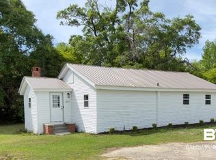821 Dailey St, East Brewton, AL 36426